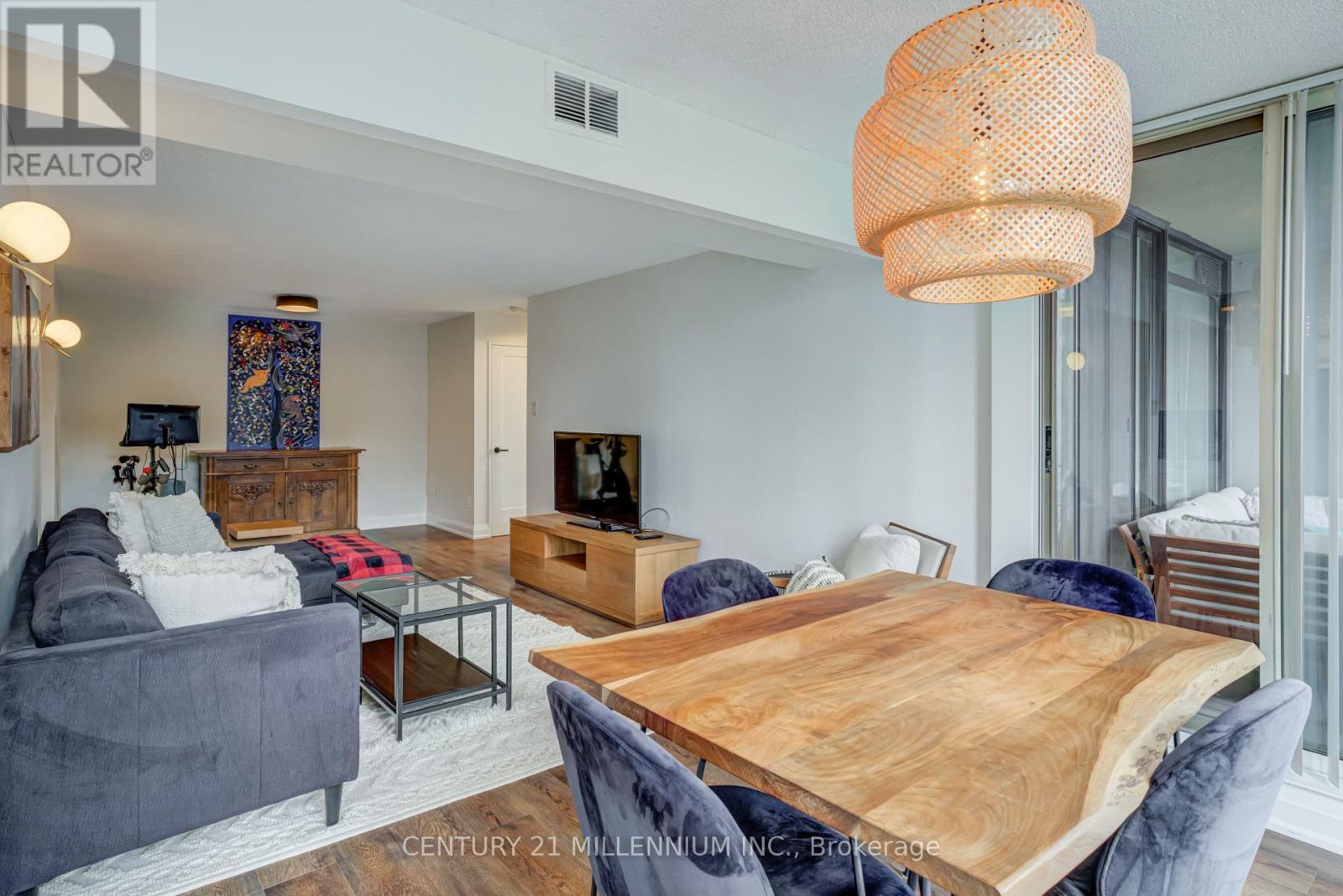 705 - 330 Rathburn Road W, Mississauga, Ontario  L5B 3Y1 - Photo 17 - W14081076