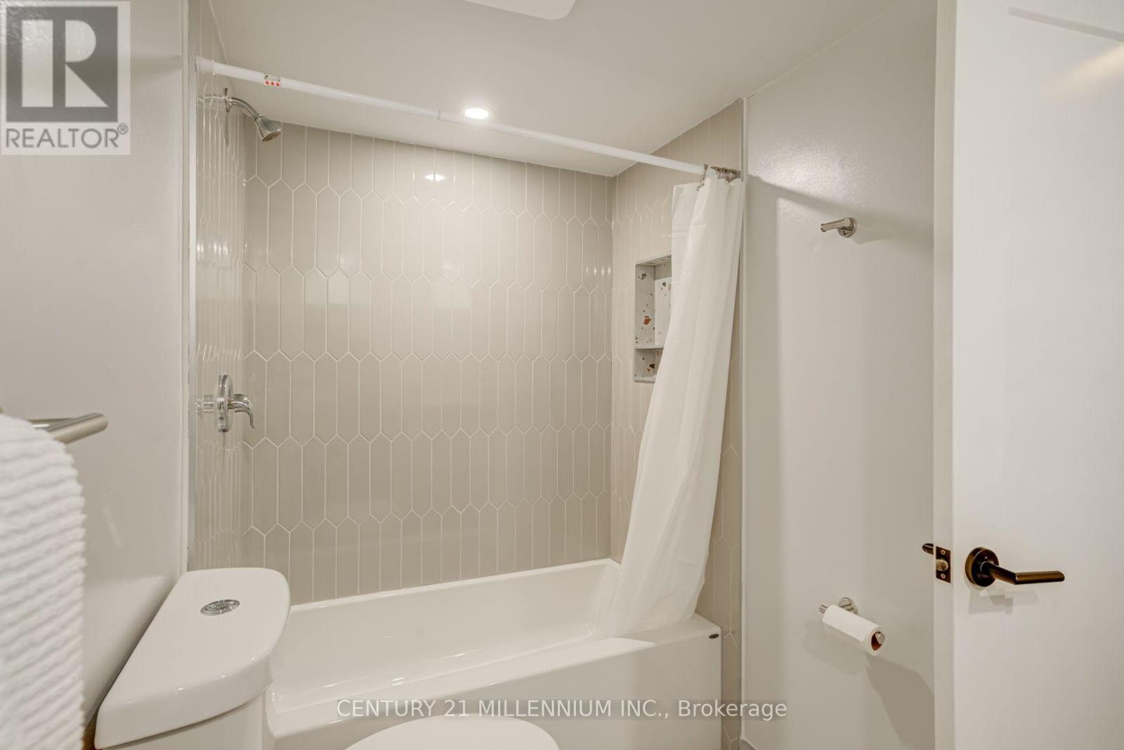 705 - 330 Rathburn Road W, Mississauga, Ontario  L5B 3Y1 - Photo 26 - W14081076