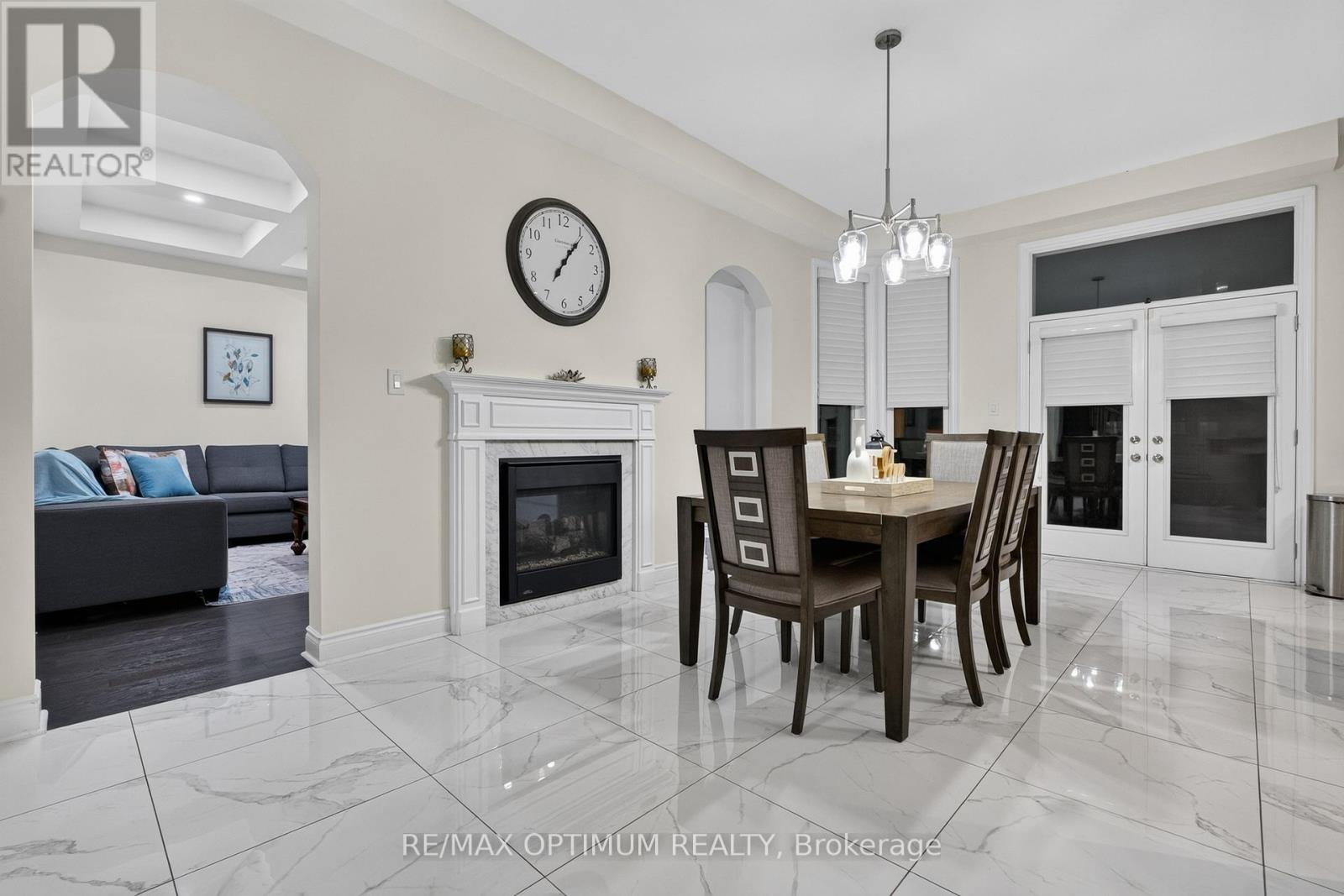 49 Elbern Markell Drive, Brampton, Ontario  L6X 2X6 - Photo 9 - W14081090
