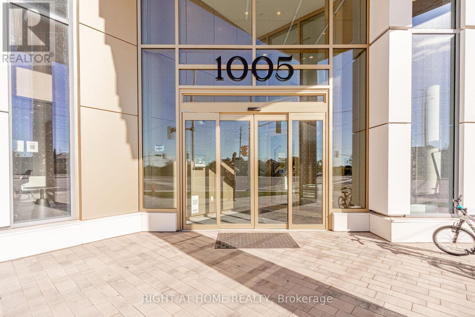 510 - 1005 Dundas Street E, Oakville, Ontario  L6H 8C7 - Photo 2 - W14081122