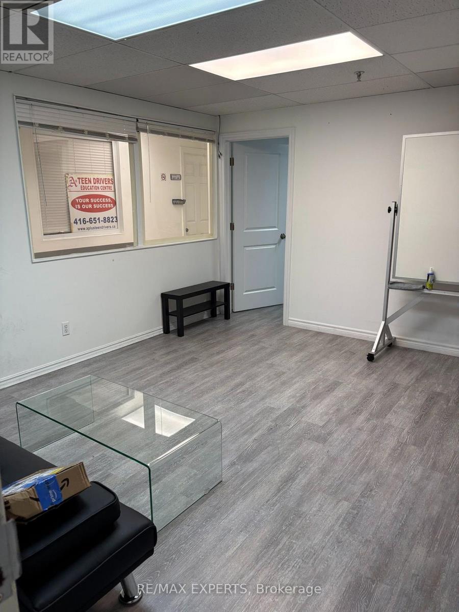 Suite 205 - 1270 Finch Avenue W, Toronto (York University Heights), Ontario  M3J 3J7 - Photo 6 - W14081178