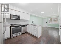 413 - 8 DRUMMOND STREET, Toronto, Ontario