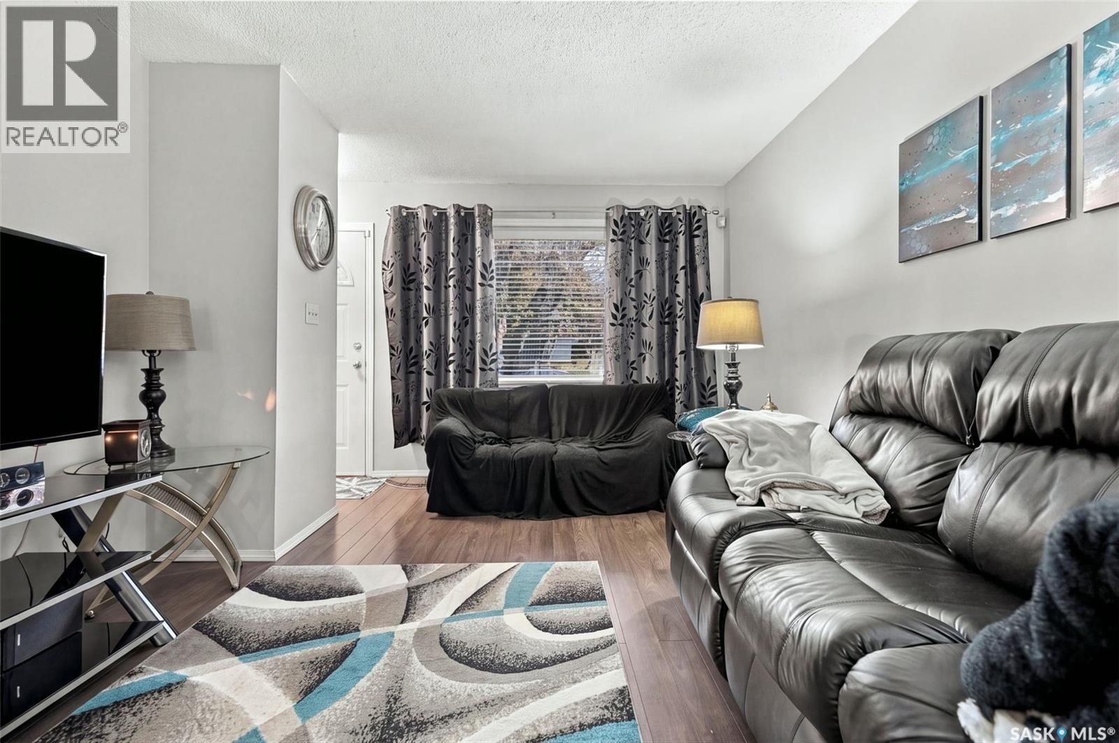 98 Magee Crescent, Regina, Saskatchewan  S4R 6K5 - Photo 6 - SK051158