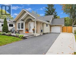 11 FALLINGBROOK DRIVE, Pelham, Ontario