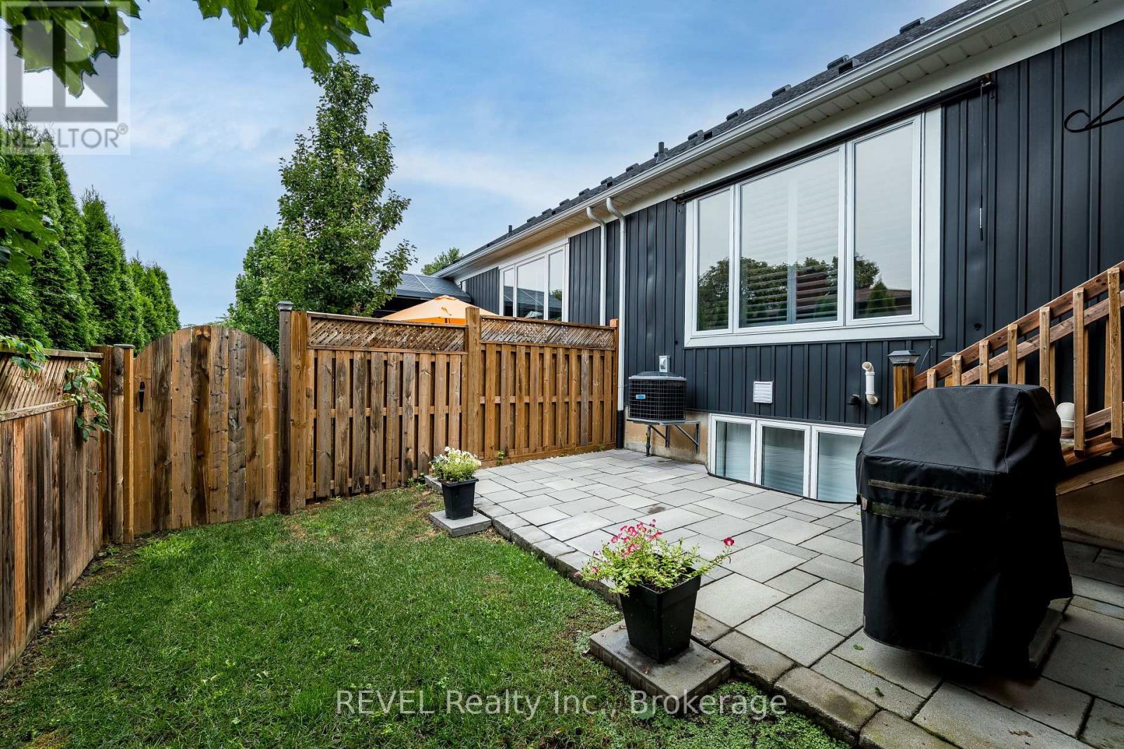 18 Princeton Common Street, St. Catharines, Ontario  L2N 0B7 - Photo 41 - X14080230