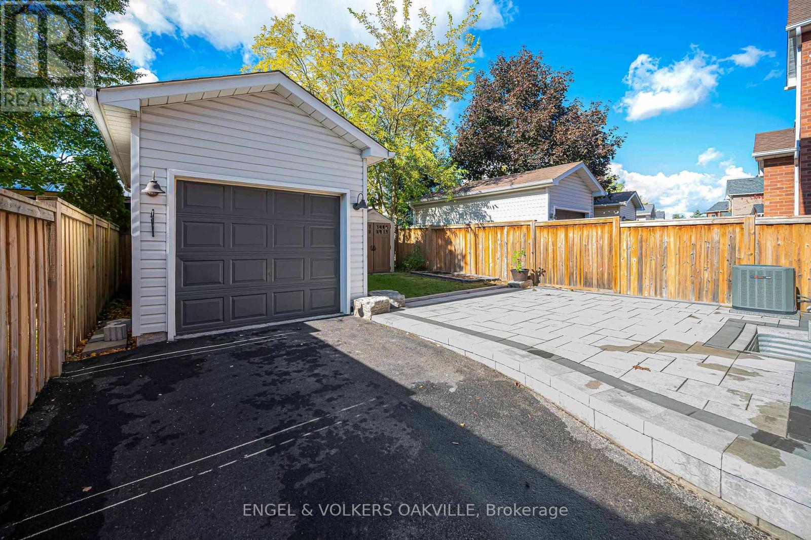 2592 Castle Hill Crescent, Oakville, Ontario  L6H 6J1 - Photo 43 - W14007240