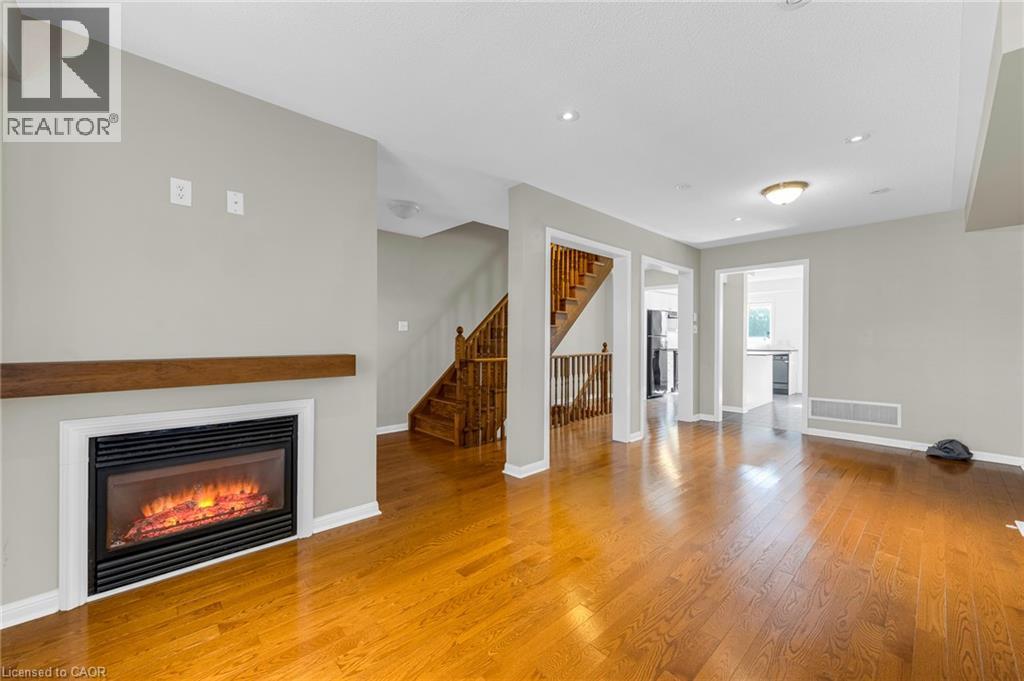 470 Beach Boulevard Unit# 40, Hamilton, Ontario  L8H 6X2 - Photo 2 - 40871547