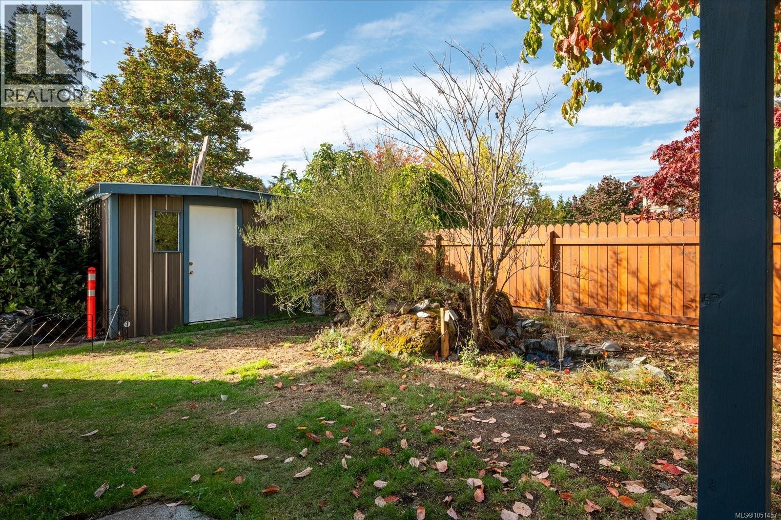 555 Hooper Pl