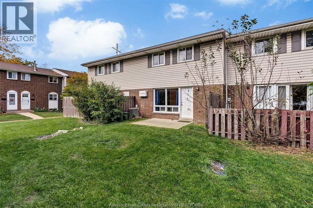 2755 Meadowbrook Lane Unit# 11, Windsor, Ontario  N8T 2Y6 - Photo 22 - 26025370