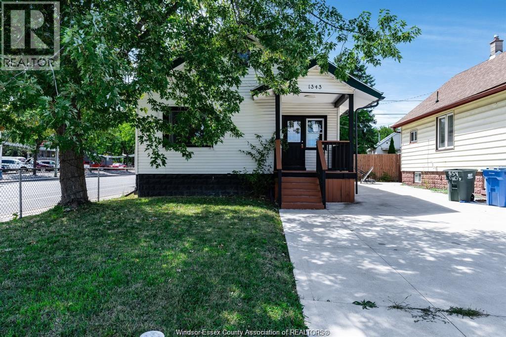 1343 Lillian, Windsor, Ontario  N8X 4A4 - Photo 2 - 26025369