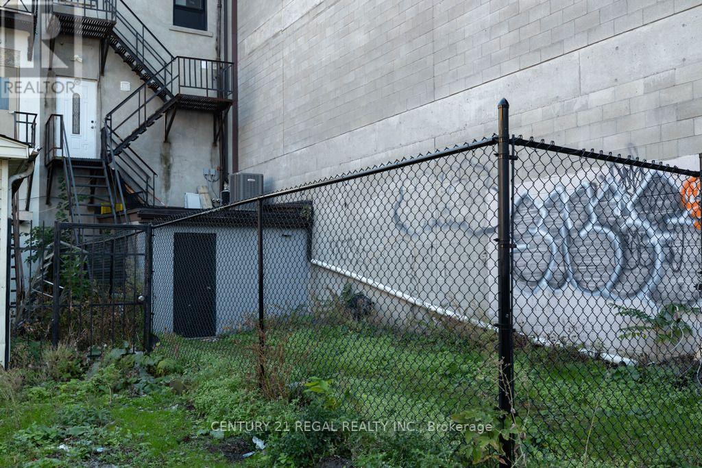 246 Spadina Avenue, Toronto, Ontario  M5T 2C2 - Photo 41 - C13812010