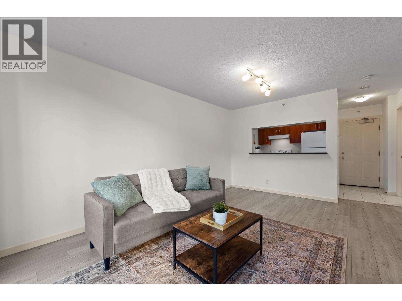 220 3663 Crowley Drive, Vancouver, British Columbia  V5R 6H4 - Photo 4 - R3175627