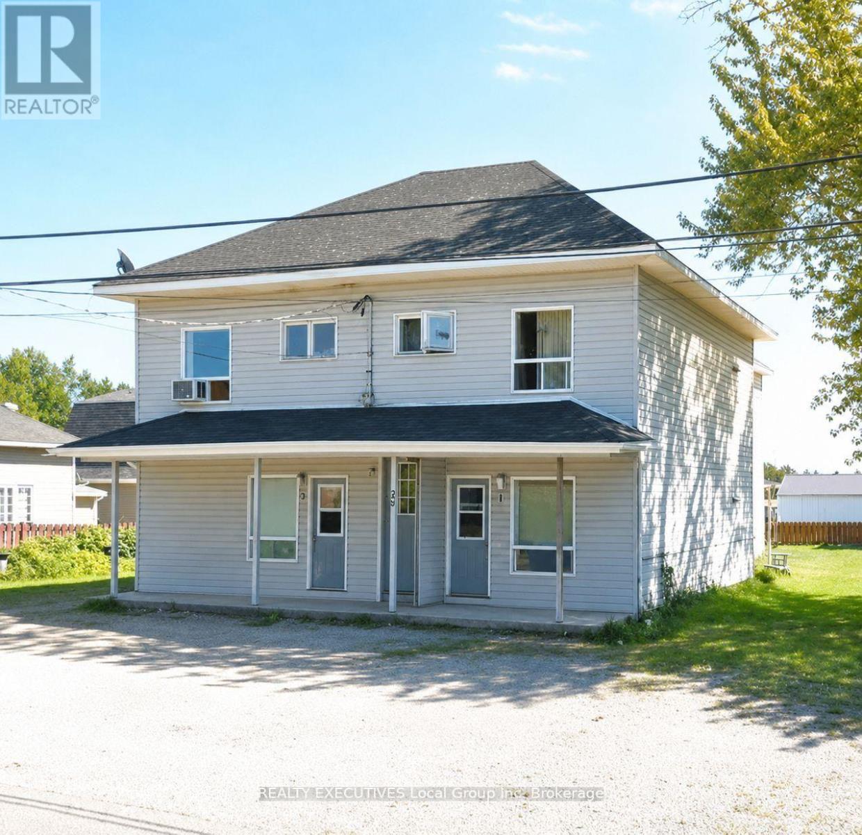 26 Spring Street, West Nipissing, Ontario  P2B 3G7 - Photo 2 - X14081352