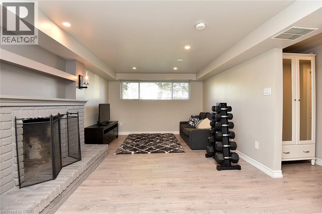 699 Castleguard Crescent, Burlington, Ontario  L7N 2W7 - Photo 39 - 40871058