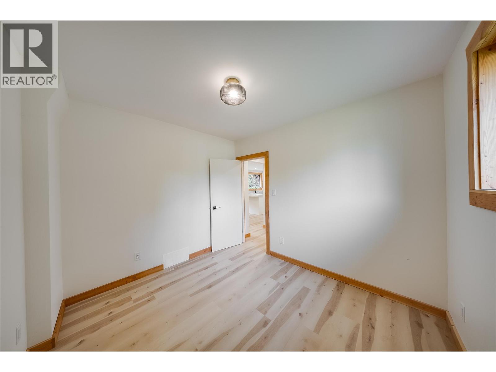 283 Wellington Avenue, Warfield, British Columbia  V1R 2K9 - Photo 22 - 10403362
