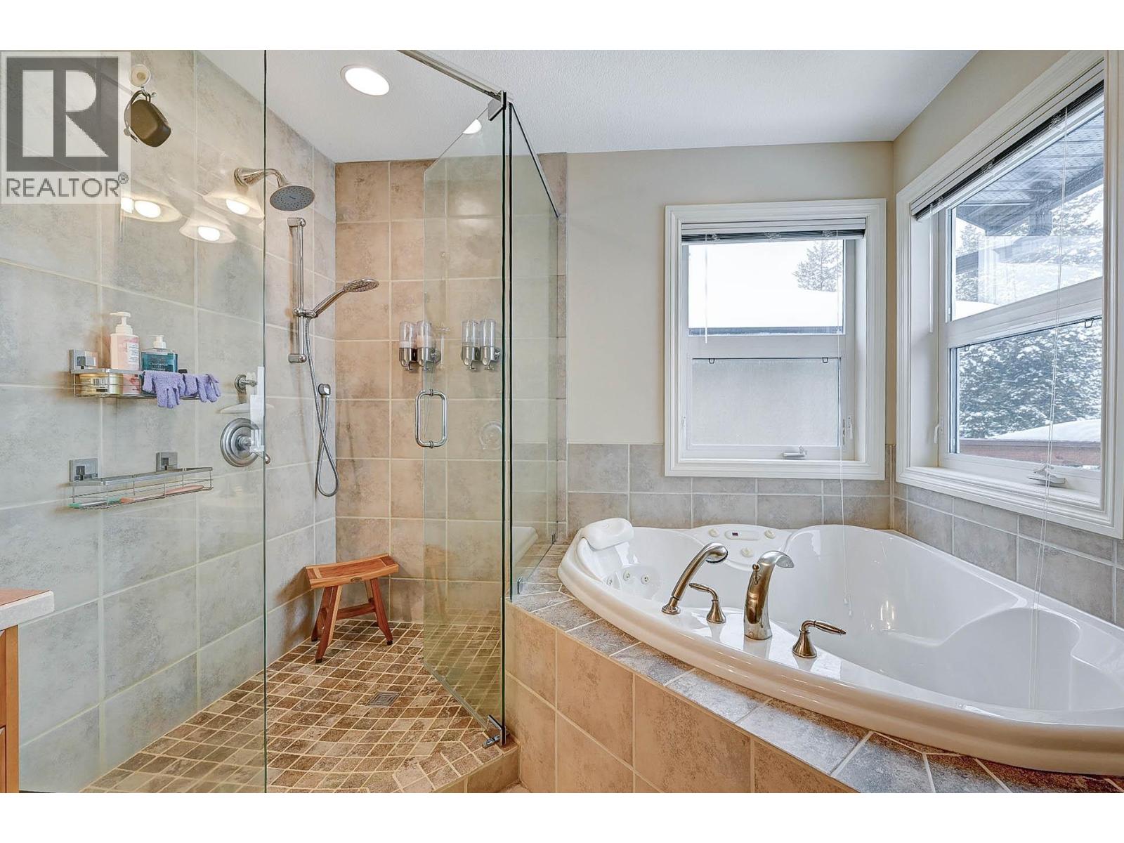 422 Azure Place, Kamloops, British Columbia  V2E 2R2 - Photo 28 - 10403691