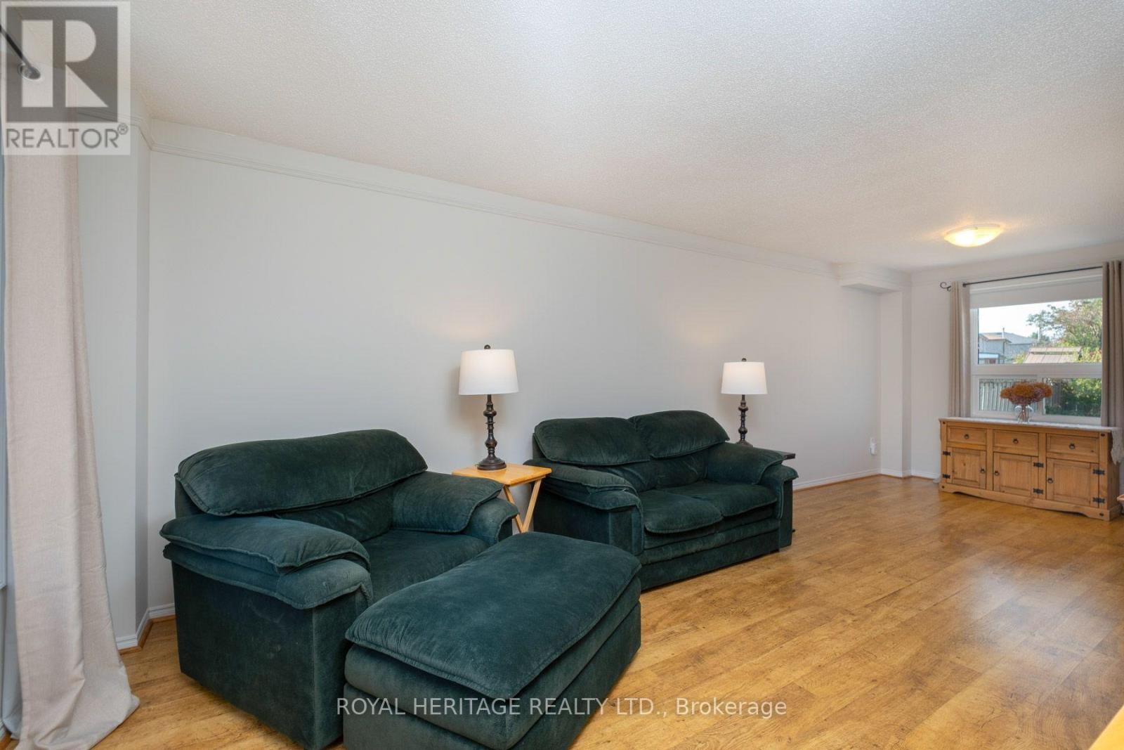 8 Dakin Drive, Ajax, Ontario L1T 2R7 - Photo 19 - E14081262