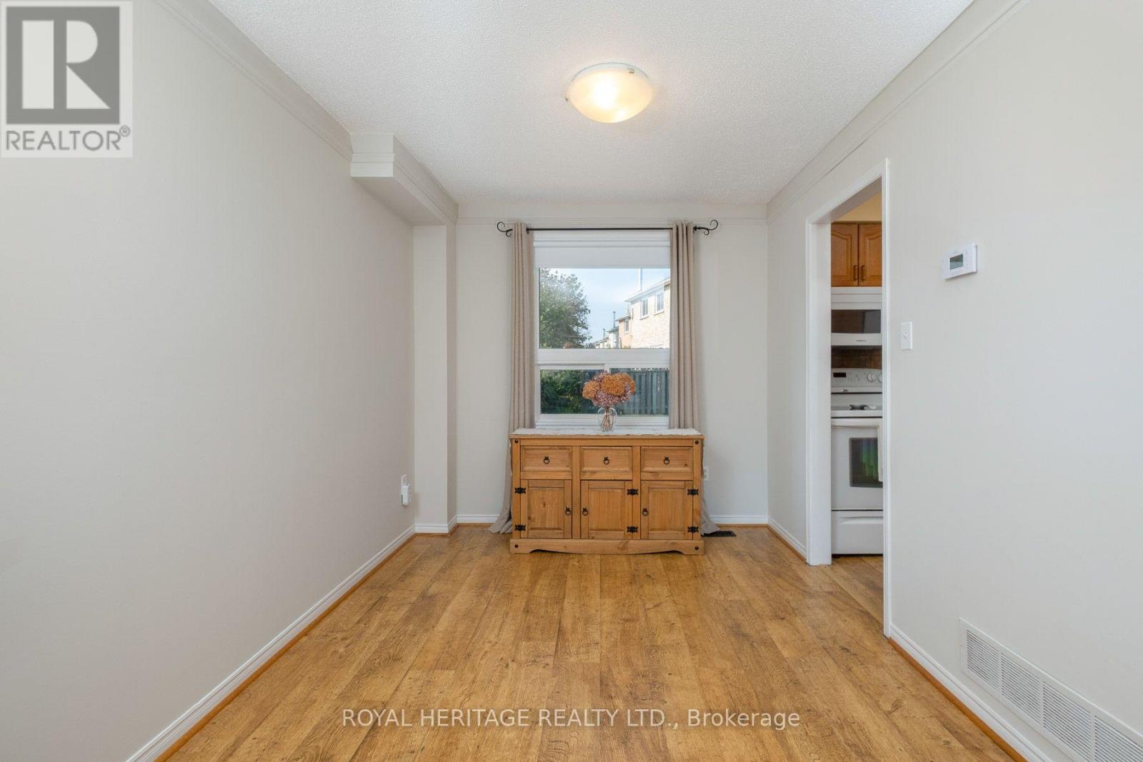 8 Dakin Drive, Ajax, Ontario L1T 2R7 - Photo 21 - E14081262