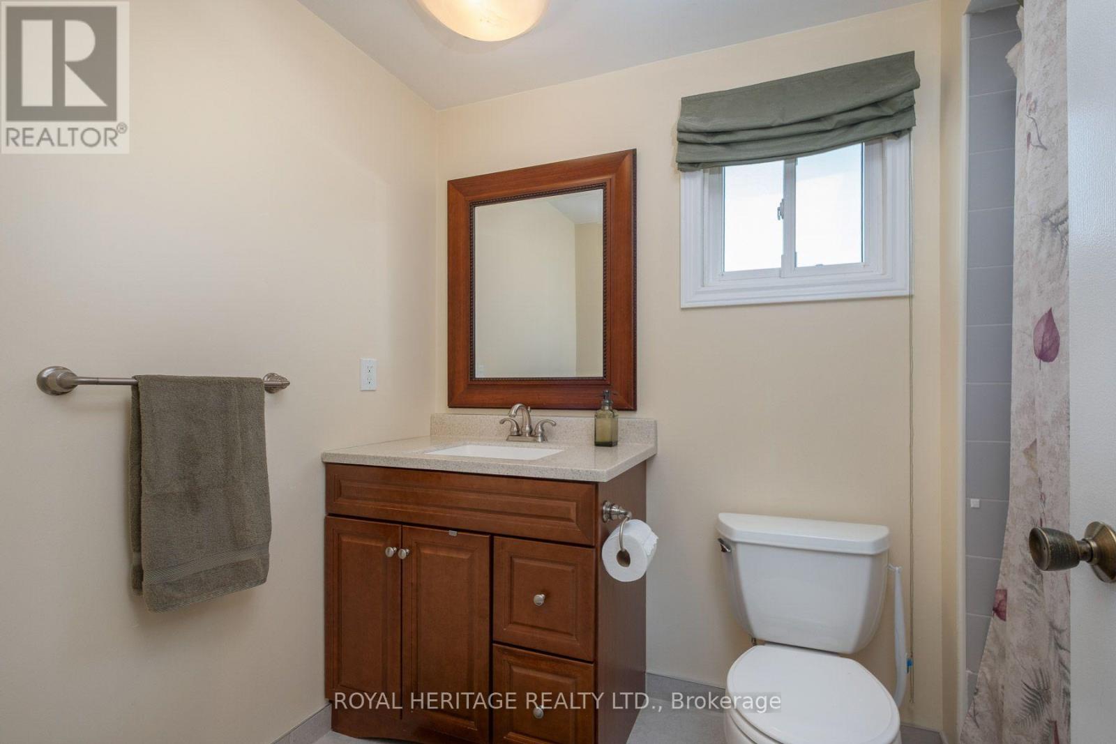 8 Dakin Drive, Ajax, Ontario L1T 2R7 - Photo 26 - E14081262