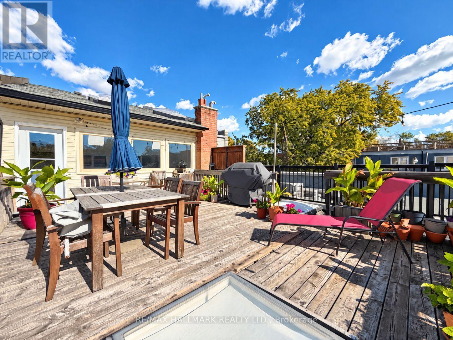 1304 Queen Street E, Toronto, Ontario  M4L 1C4 - Photo 8 - E14081286