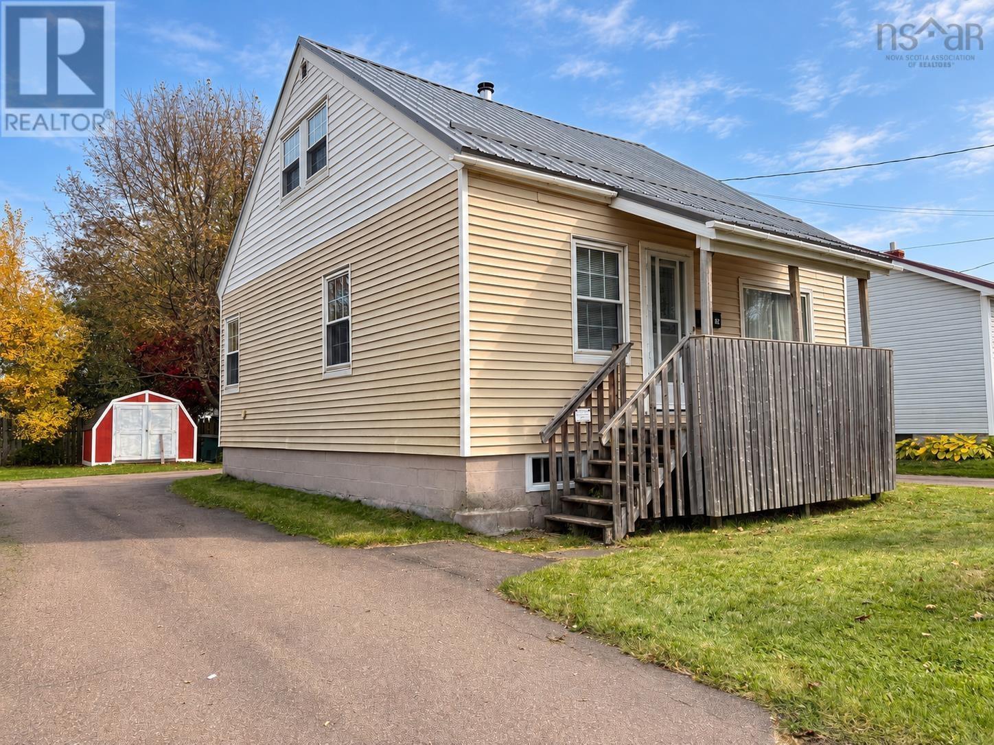 82 South Albion Street, Amherst, Nova Scotia