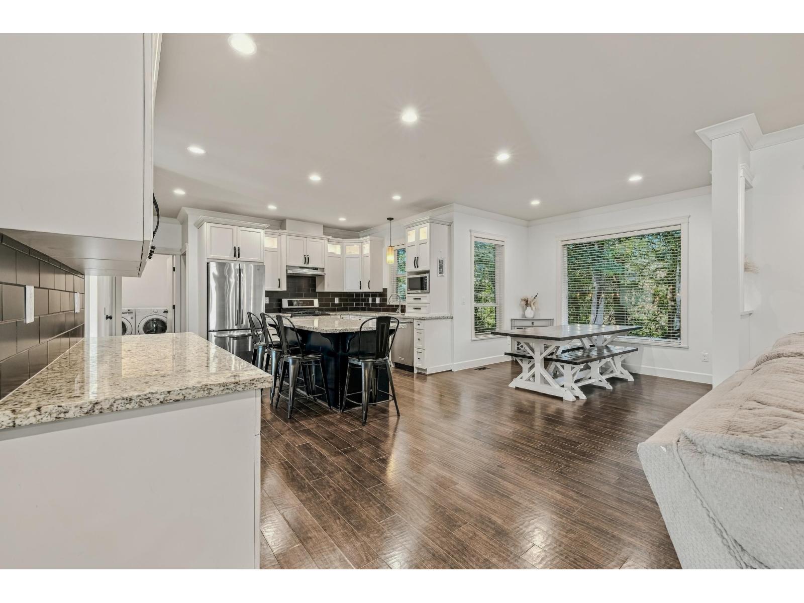 35159 Mcewen Avenue, Mission, British Columbia  V2V 6R4 - Photo 11 - R3152344
