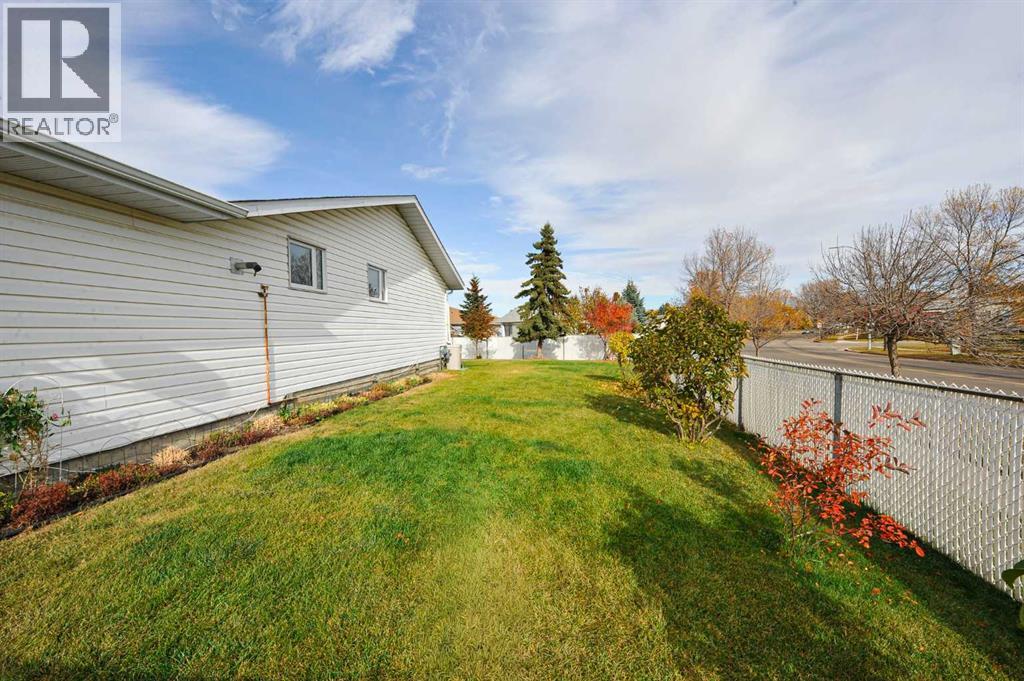 5401 65 Street, Camrose, Alberta  T4V 4L8 - Photo 7 - A2352165