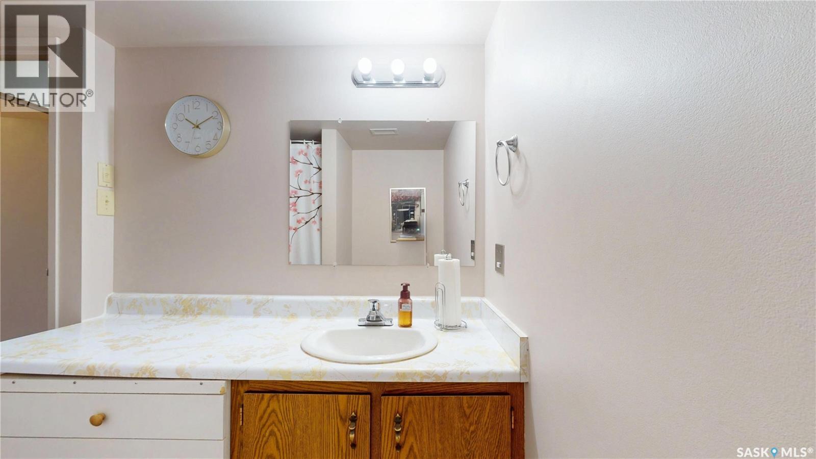 130 65 Westfield Drive, Regina, Saskatchewan  S4S 6A3 - Photo 14 - SK051156