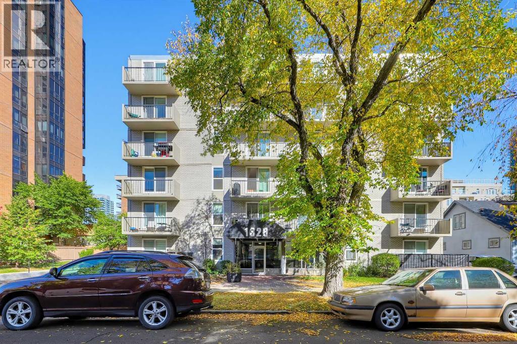 302, 1328 13 Avenue SW, Calgary, Alberta