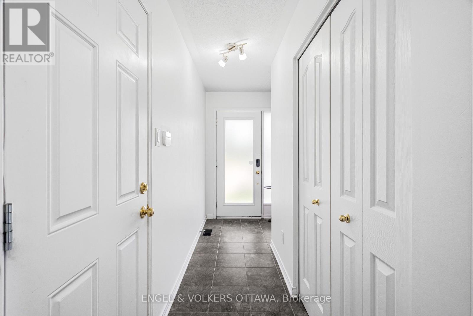 290 Citiplace Drive, Ottawa, Ontario  K2E 0A7 - Photo 3 - X14081272