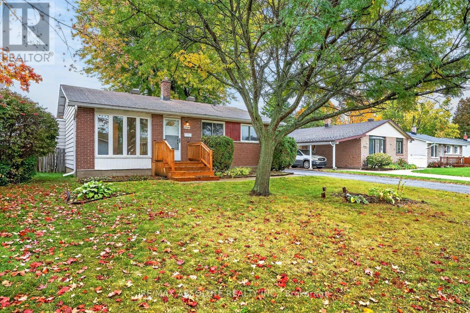 2166 Monson Crescent, Ottawa, Ontario  K1J 6A8 - Photo 4 - X14081376
