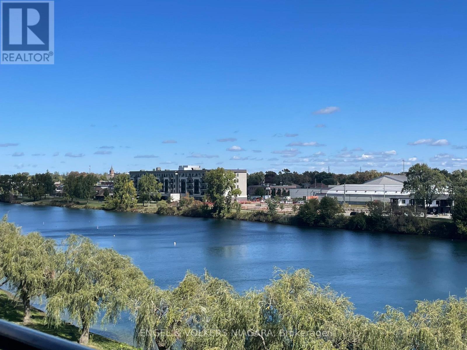 528 - 350 Prince Charles Drive S, Welland (Broadway), Ontario  L3C 0L6 - Photo 1 - X14081390
