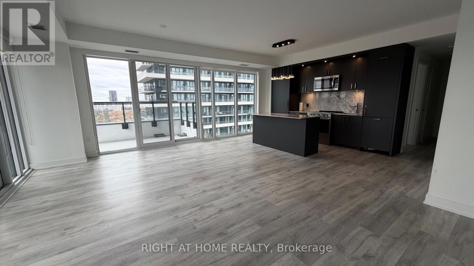 1531 - 20 Inn On The Park Drive, Toronto, Ontario  M3C 0P8 - Photo 3 - C13796672
