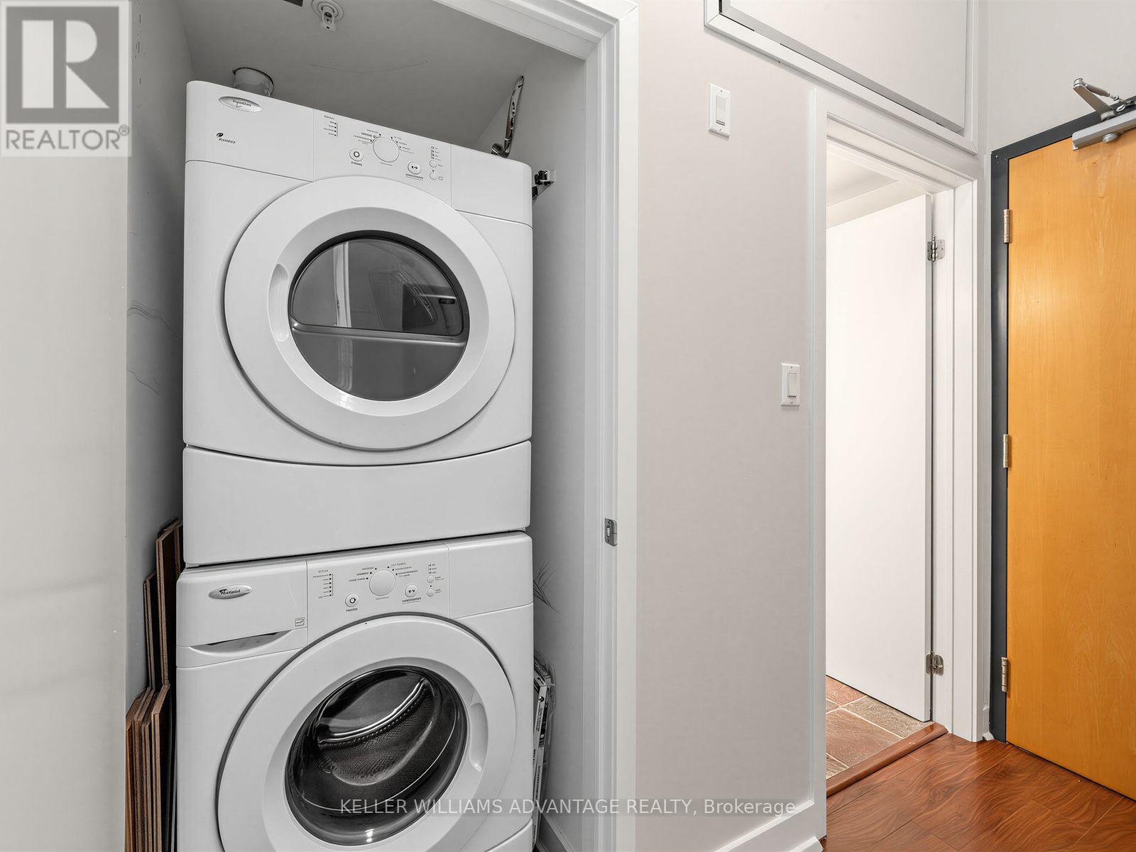 403 - 53 Colgate Avenue, Toronto, Ontario  M4M 1N6 - Photo 17 - E14004332