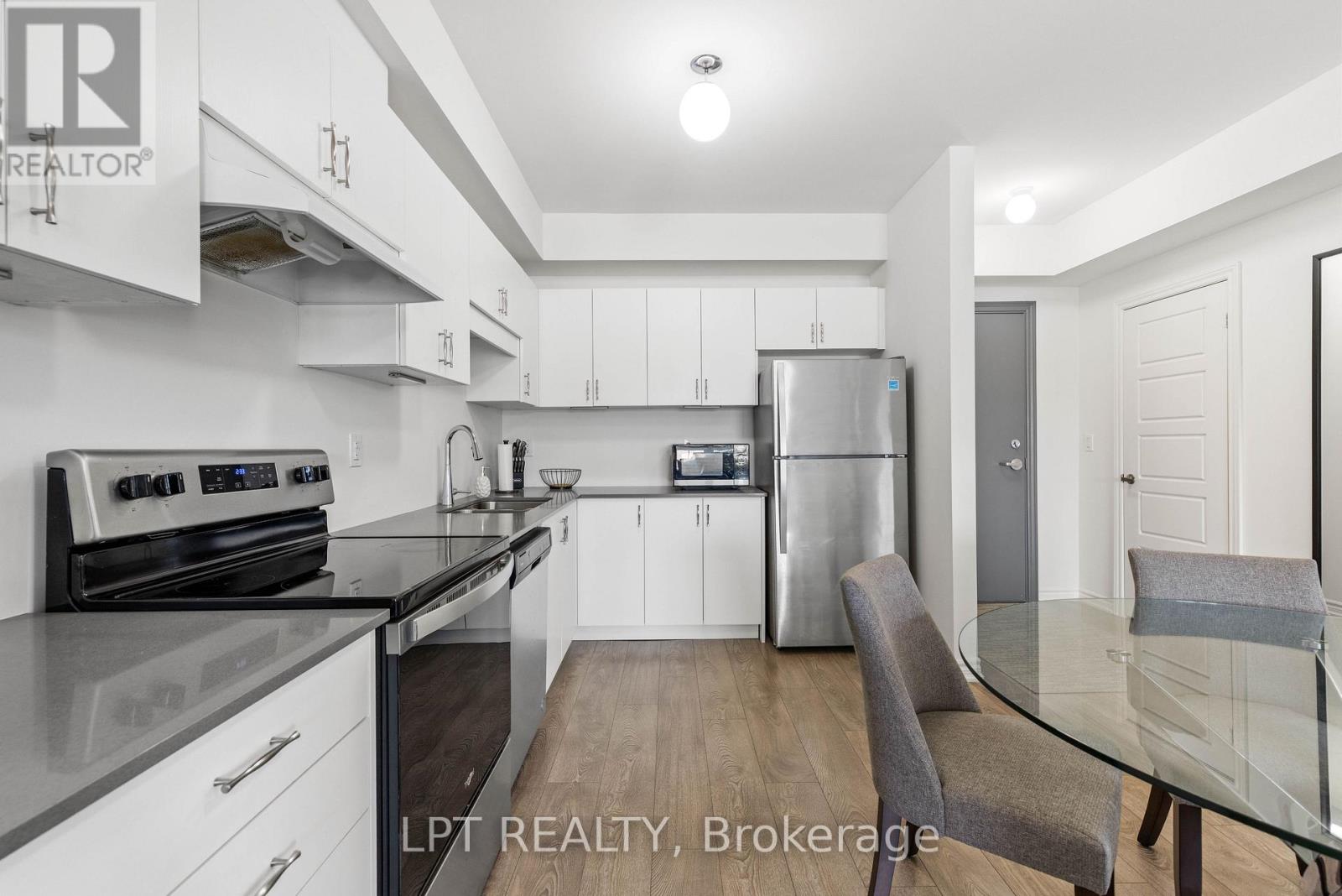 407 - 110 Grew Boulevard, Georgina, Ontario  L0E 1L0 - Photo 12 - N14079966