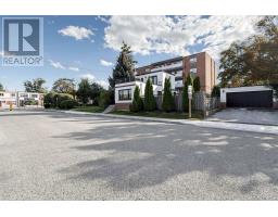 298 LAKESHORE ROAD E, Mississauga, Ontario