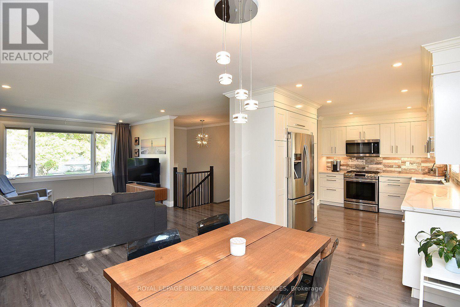 699 Castleguard Crescent, Burlington, Ontario  L7N 2W7 - Photo 16 - W14081280