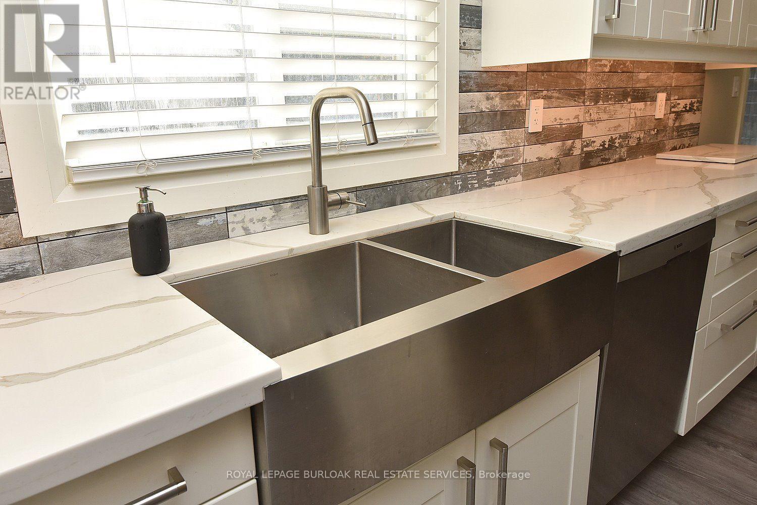 699 Castleguard Crescent, Burlington, Ontario  L7N 2W7 - Photo 21 - W14081280