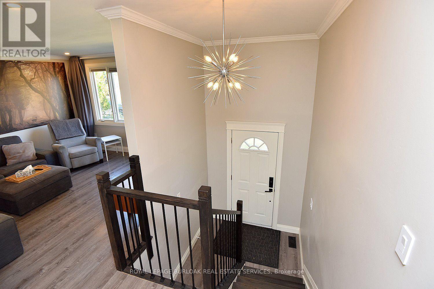 699 Castleguard Crescent, Burlington, Ontario  L7N 2W7 - Photo 5 - W14081280