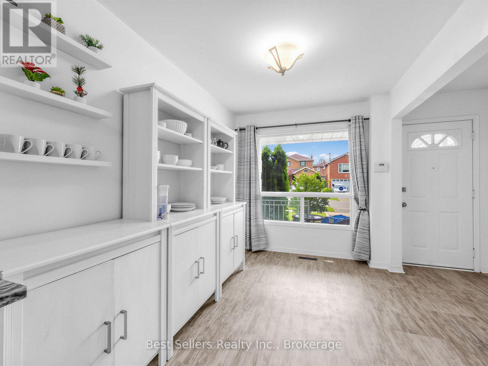 234 Lech Walesa Drive, Mississauga (Fairview), Ontario  L5B 3H3 - Photo 12 - W14081438