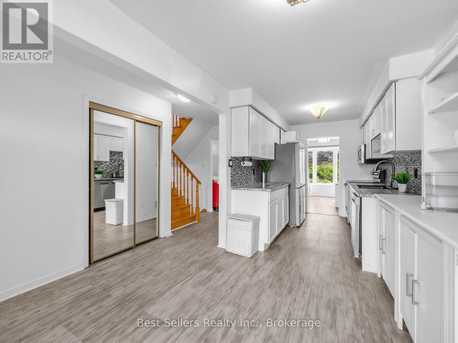 234 Lech Walesa Drive, Mississauga (Fairview), Ontario  L5B 3H3 - Photo 16 - W14081438