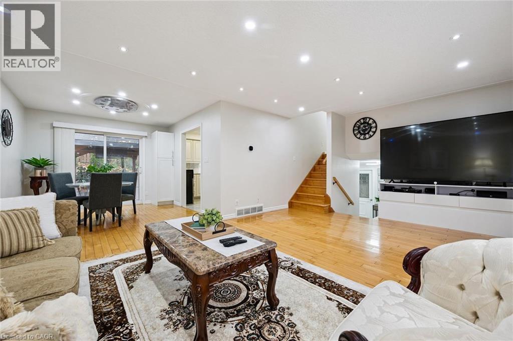 326 Manchester Road, Kitchener, Ontario  N2B 1A4 - Photo 7 - 40871511