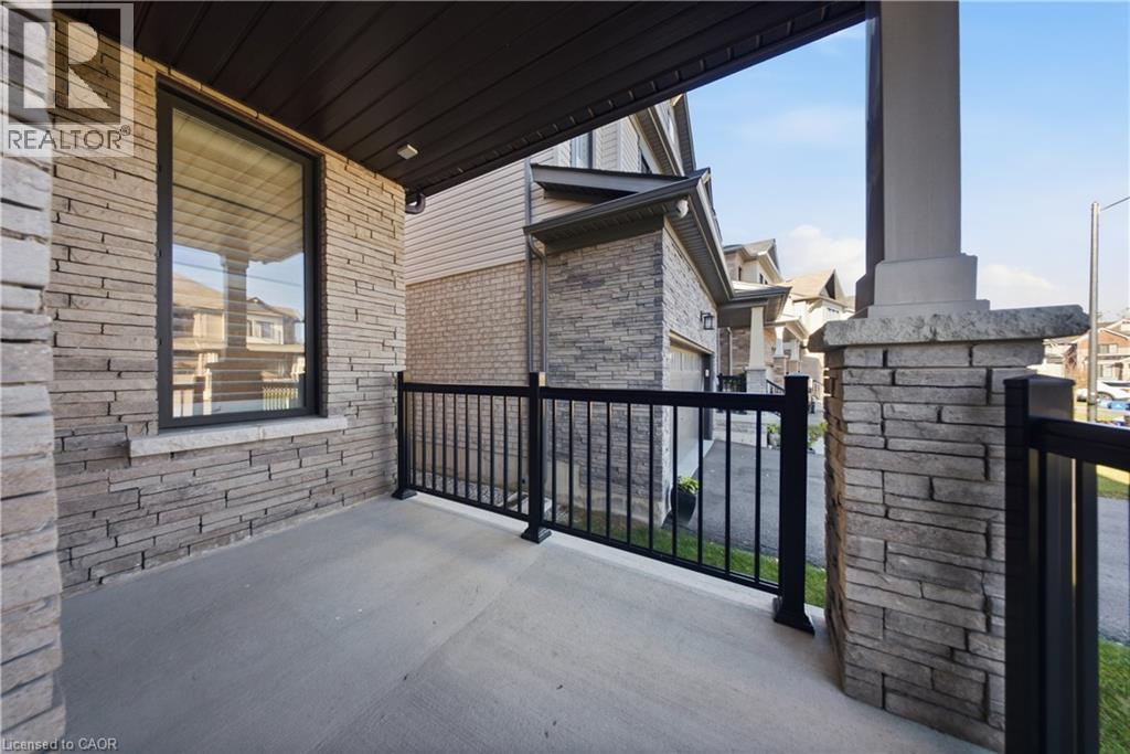 51 Magdalena Street, Hamilton, Ontario  L8J 0M3 - Photo 4 - 40870756