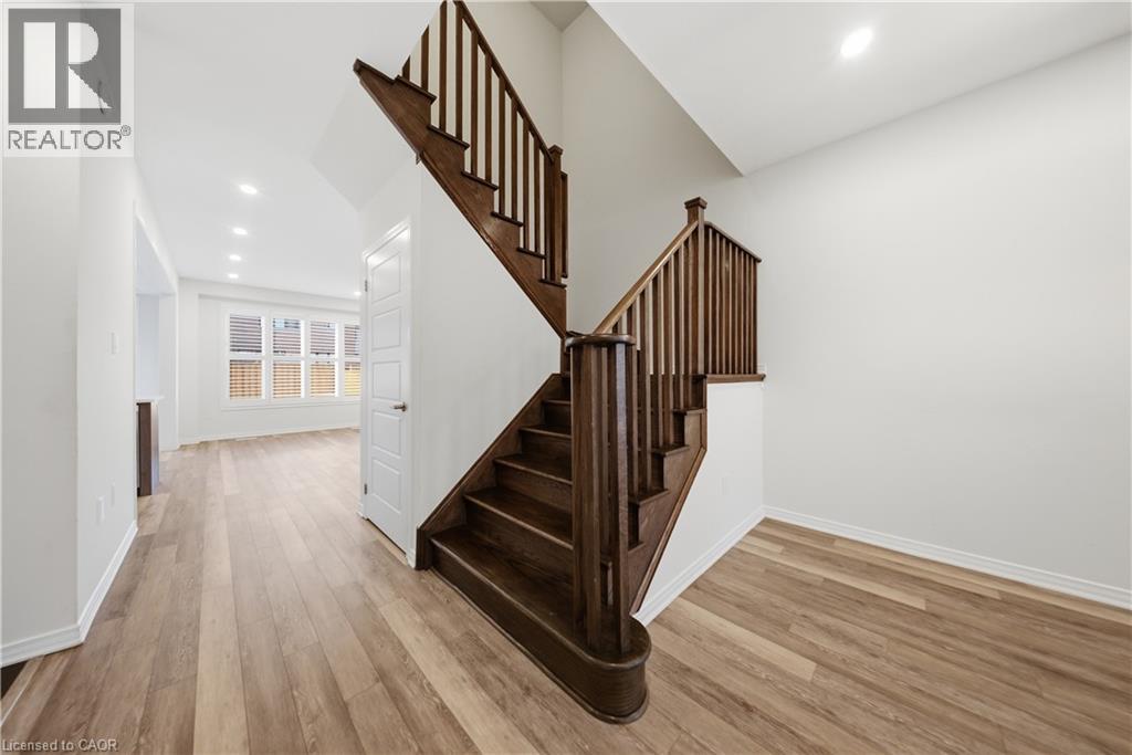 51 Magdalena Street, Hamilton, Ontario  L8J 0M3 - Photo 7 - 40870756