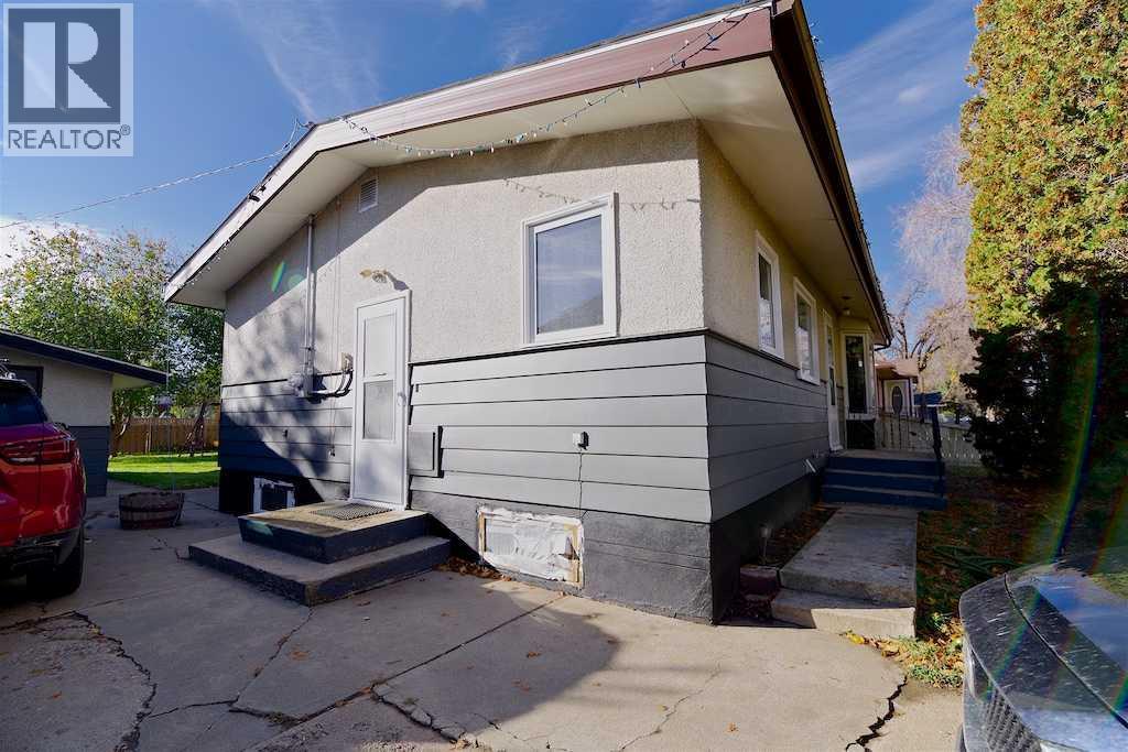 5408 45 Avenue Taber Alberta Canada T1G1C3 2