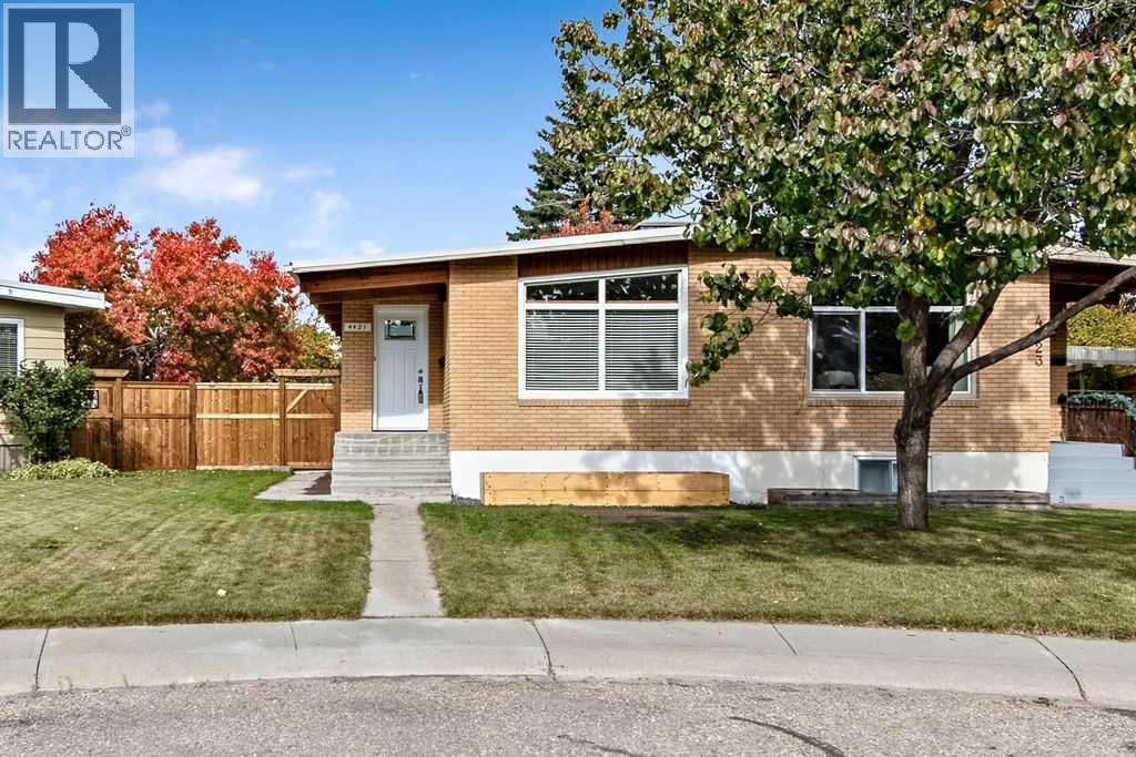 4421 Vissar Crescent NW, Calgary, Alberta  T3A 0M6 - Photo 1 - A2349534