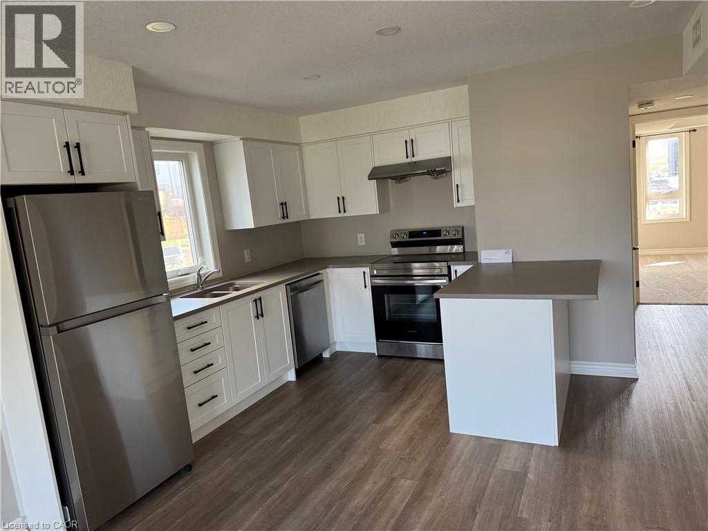 265 CHAPEL HILL Drive Unit# 39, Kitchener, Ontario