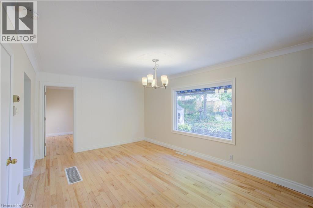 24 Valewood Place, Kitchener, Ontario  N2H 4N6 - Photo 10 - 40871405