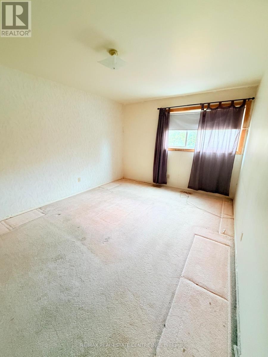 1028 Bridletowne Circle, Toronto, Ontario  M1W 2H8 - Photo 11 - E13734884