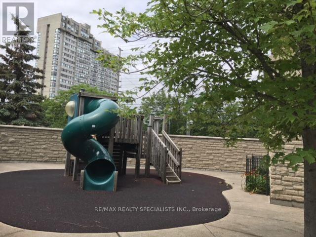 1502 - 200 Burnhamthorpe Road E, Mississauga, Ontario  L5A 4L4 - Photo 22 - W14034258